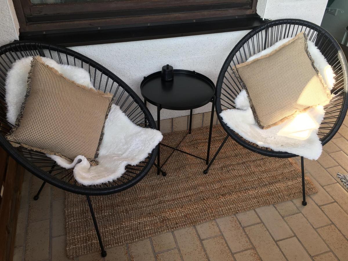 Modernes Apartment Mit Traumhaftem Blick Ins Gruene Bräunlingen Εξωτερικό φωτογραφία